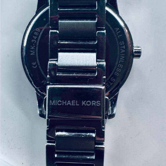 Michael Kors watch in excellent condition - Picture 3 of 6